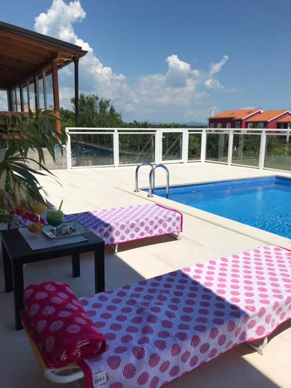 Hotel Livadic & Restaurant Ližnjan Eksteriør billede