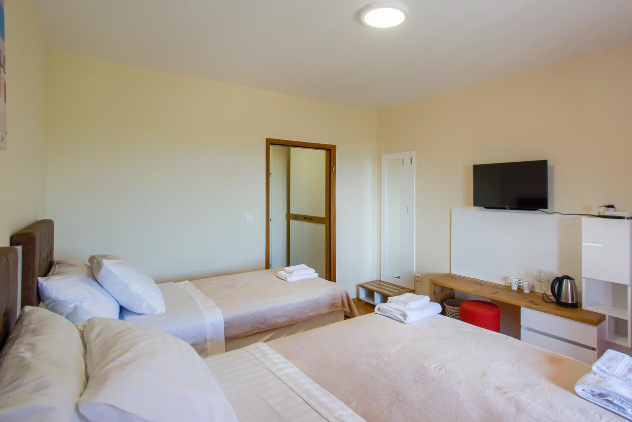 Hotel Livadic & Restaurant Ližnjan Eksteriør billede