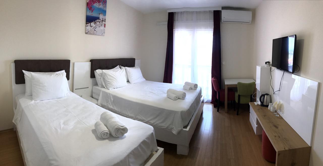 Hotel Livadic & Restaurant Ližnjan Eksteriør billede
