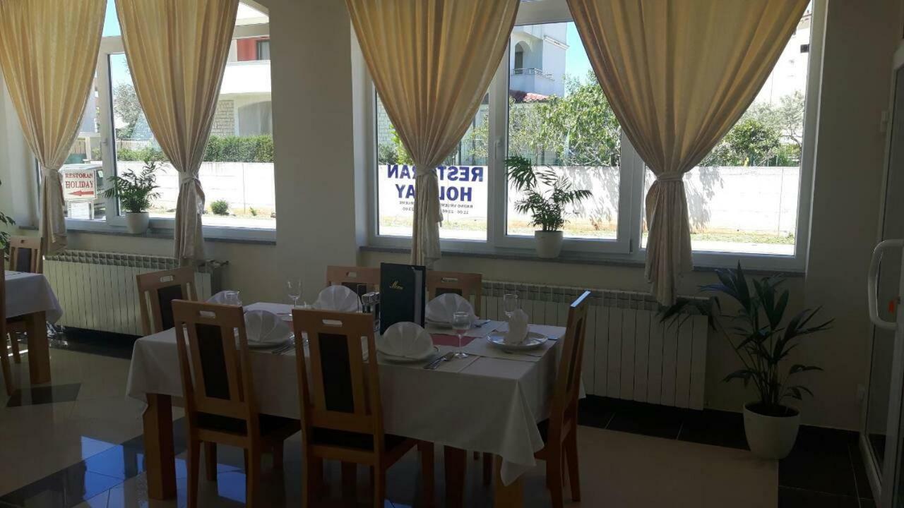 Hotel Livadic & Restaurant Ližnjan Eksteriør billede