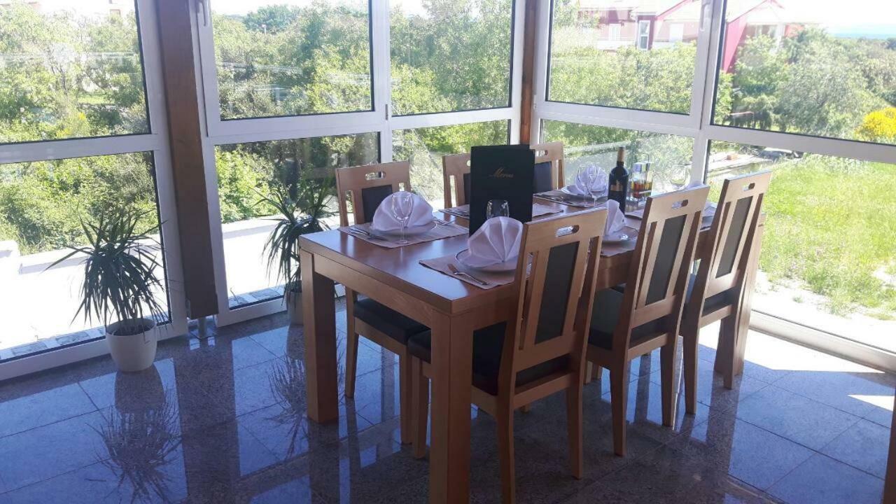 Hotel Livadic & Restaurant Ližnjan Eksteriør billede